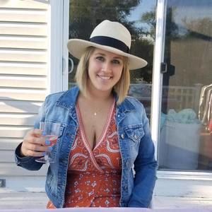 Meet your Posher, Danielle